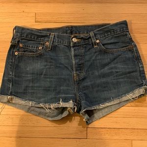 Levi 501 denim shorts. Size 29.